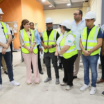 Raquel Peña llega al Inabie para verificar avance en entrega de útiles escolares