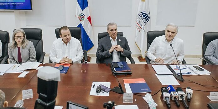 Gobierno avanza a toda marcha con los preparativos del año escolar 2025-2026