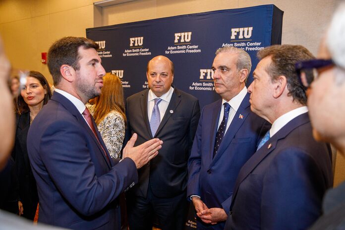 Presidente Abinader afirma que República Dominicana avanza hacia un futuro de prosperidad y sostenibilidad