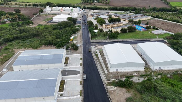 Director de Proindustria supervisa avances de trabajos de remozamiento en la Zona Franca de San Juan