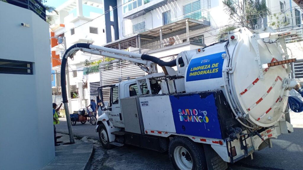 Alcaldía del Distrito Nacional mantiene trabajos preventivos para reducir impacto de las lluvias