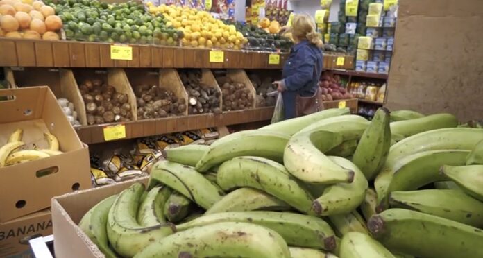 Precios en NY: Dominicanos con el grito al cielo por altos precios de los productos básicos