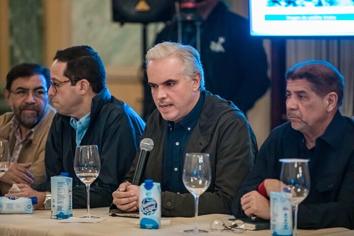 Presidente Abinader dispone para este viernes suspensión de la docencia en todo el país y de las labores en las provincias en alerta roja