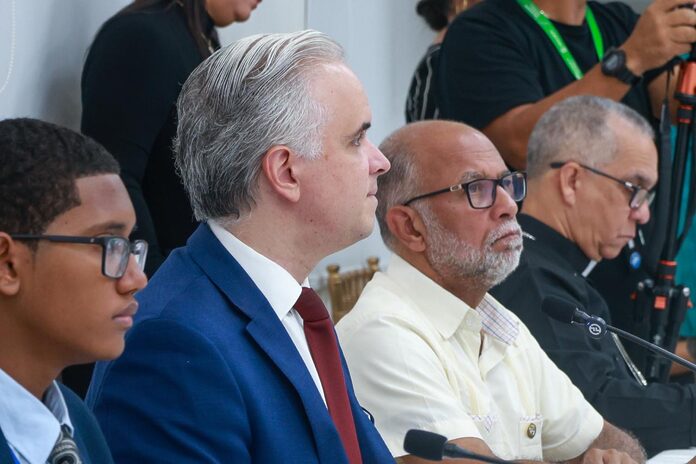 Sociedad Dominicana de Diarios respalda iniciativa de “Mesa de los cinco pilares” del MINERD