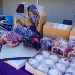 Robert Polanco entrega utilería deportiva y supervisa avance de Plaza Comunitaria en Bánica