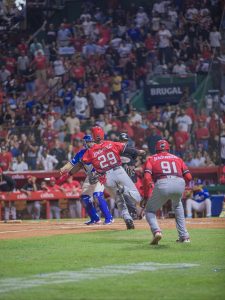 Arrancó la temporada de pelota: fechas y juegos clave de la LIDOM 2025-26