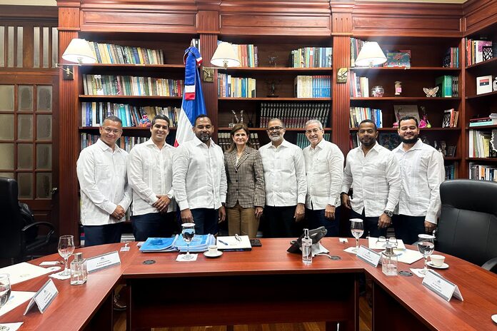 ASNEP realiza encuentro con La Vicepresidenta Raquel Peña