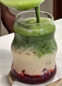 iced matcha latte the hearty hub