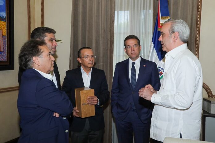 Inversión extranjera se expande en República Dominicana con instalación de planta productora de cerveza Corona