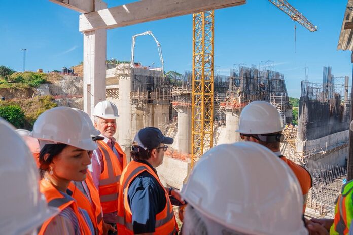 Paliza encabeza inspección del muro fronterizo en Dajabón, canal La Vigía y presa de Guayubín