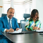 Fundación Refidomsa y NaturePower Foundation firman acuerdo para llevar agua y saneamiento sostenibles a comunidad de Azua