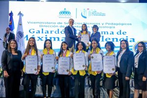 Entregan el Galardón Diploma de Máxima Excelencia a 150 estudiantes