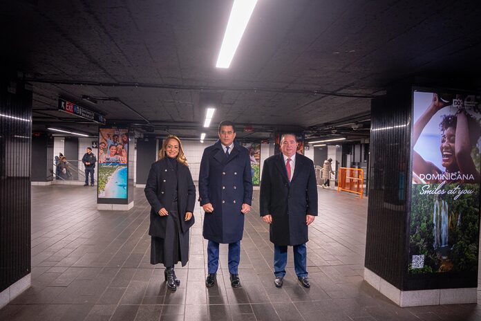 Turismo llena de color y sabor dominicano Grand Central de NY.