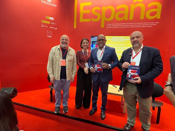 Francisco Tavárez presenta en Guadalajara “La conjura haitiana y la maldición dominicana”