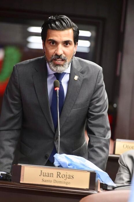 Diputado Juan José Rojas somete resolución para ampliar horario de colmados en Navidad 2025–2026