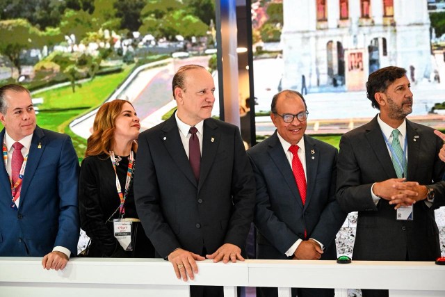 Anuncian tercer vuelo de Air Europa en la ruta Santiago–Madrid durante FITUR