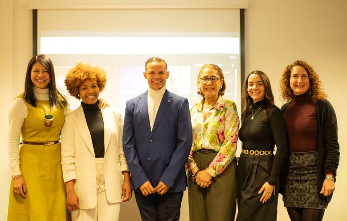 Una charla-conferencia sobre el tema para los inmigrantes en París