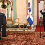 Presidente Abinader juramenta a Antoliano Peralta como ministro de Justicia y a Jorge Subero Isa como Consultor Jurídico