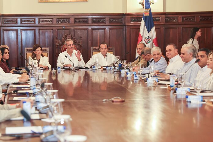 Presidente Luis Abinader encabeza Consejo de Ministros extendido para trazar prioridades del Gobierno en 2026