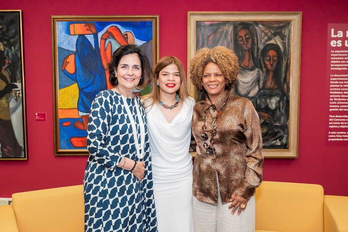 Presentación del libro Albergue de fantasmas en el Centro León