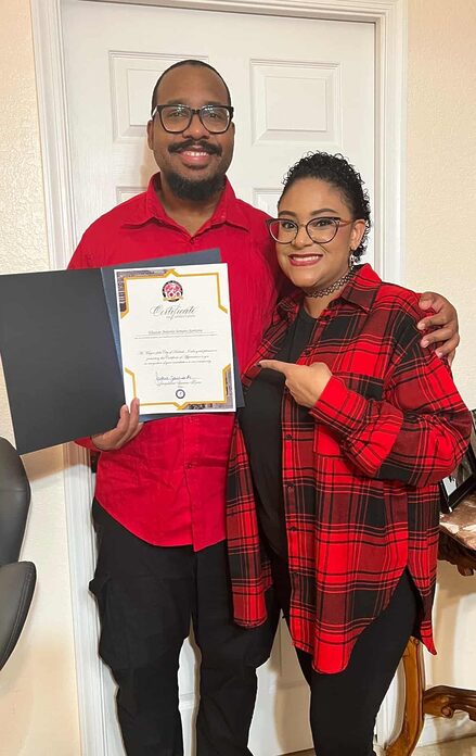 Dominicano en FL reconocido en Centenario de Alcaldía de Hialeah