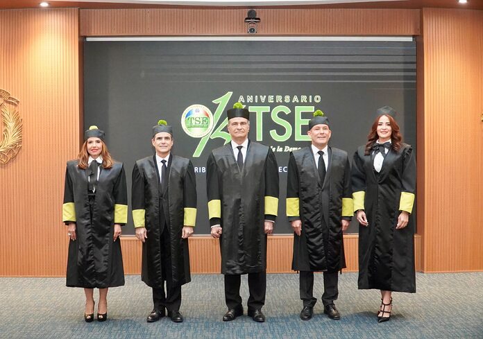 Presidente del TSE dice financiamiento público de los partidos y movimientos políticos es compensar las desigualdades que existen entre las organizaciones partidarias