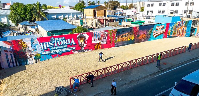 Propeep entrega primera fase del Plan Piloto de Transformación Urbana en Barrio Enriquillo, SDO