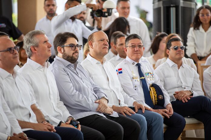 Presidente Abinader deja inaugurado el Hotel Holiday Inn con una inversión de US$26 millones de dólares que reafirma la confianza del sector privado al desarrollo sostenido de Puerto Plata