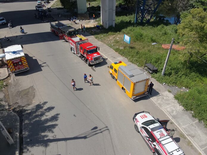 Sistema 911 coordina asistencia ante accidente de tránsito múltiple en el puente Jacinto Peynado