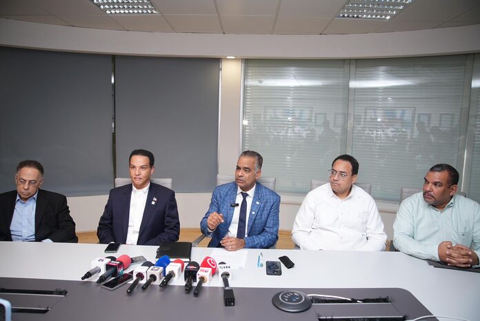 Servicio eléctrico ha sido recuperado en un 30 %, tras falla en el SENI