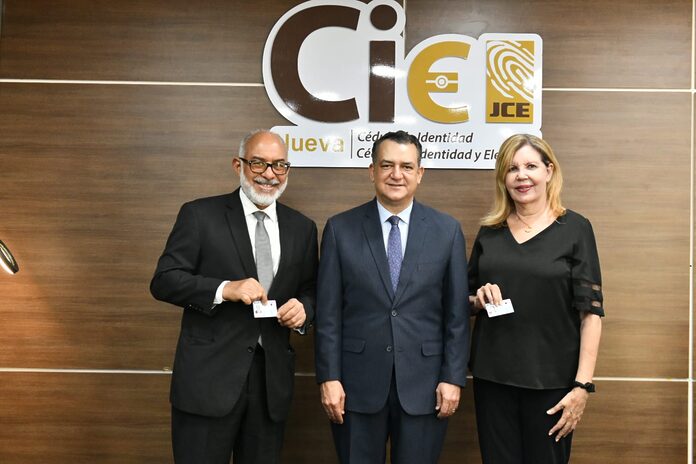 Persio Maldonado resalta trascendencia de nueva cédula para la modernización del Estado y el sistema electoral