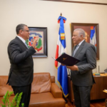 Ministro Andrés Bautista juramenta a Carlos Alessandry Roa Howley como director ejecutivo del Plan San Juan