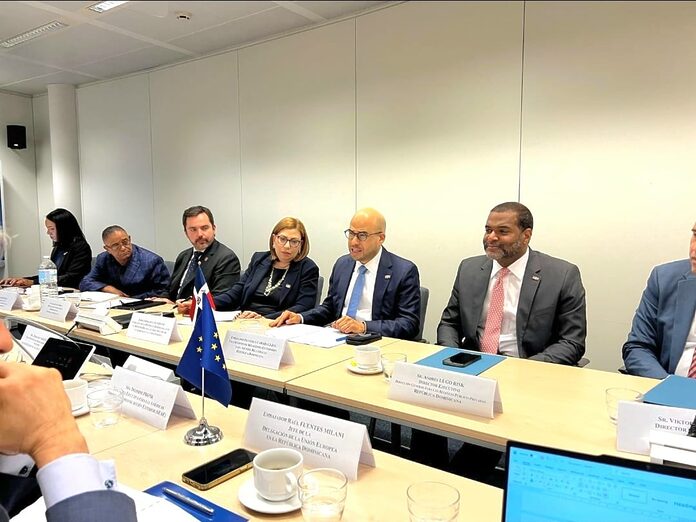 Director ejecutivo de la DGAPP participa en diálogo político, económico y de inversión con autoridades de la Unión Europea en Bruselas