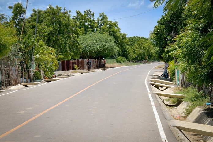 Presidente Abinader cumple una demanda histórica de la Línea Noroeste con la inauguración de nueva carretera Palo Verde–Laguna Verde, en Montecristi